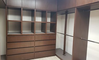 CASA EN VENTA CON RECÁMARA ABAJO EN PARQUE QUERÉTARO  LOMAS DE ANGELÓPOLIS