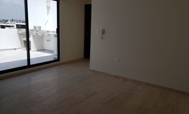 CASA EN VENTA CON RECÁMARA ABAJO EN PARQUE QUERÉTARO  LOMAS DE ANGELÓPOLIS