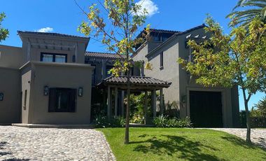 Casa en  Castores, Nordelta.