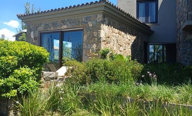 Casa en  Castores, Nordelta.