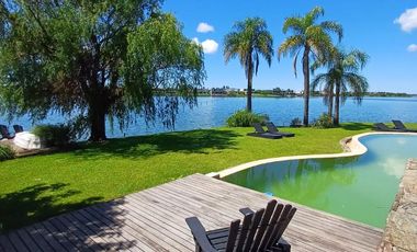 Casa en  Castores, Nordelta.