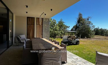 Cabaña Amueblada en Venta! Ubicada en el Fracc. Tapalpa Country Club, Jalisco.