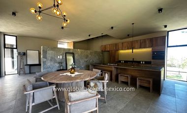 Cabaña Amueblada en Venta! Ubicada en el Fracc. Tapalpa Country Club, Jalisco.