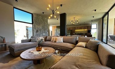 Cabaña Amueblada en Venta! Ubicada en el Fracc. Tapalpa Country Club, Jalisco.