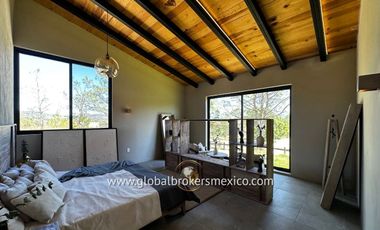 Cabaña Amueblada en Venta! Ubicada en el Fracc. Tapalpa Country Club, Jalisco.