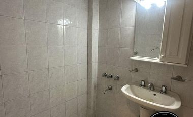 Departamento de dos ambientes a 300 metros del mar en Santa Teresita - Calle 3 y 44 al 288