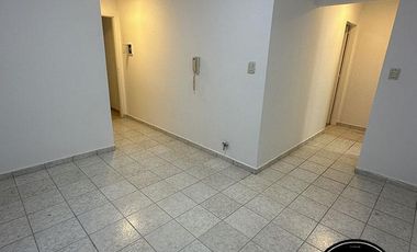 Departamento de dos ambientes a 300 metros del mar en Santa Teresita - Calle 3 y 44 al 288