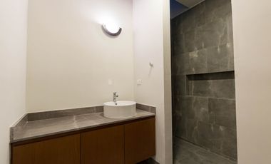 Venta de hermosa casa una planta en Tamora Conkal