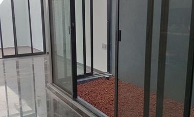 Estrena casa en renta en La Cima coto G