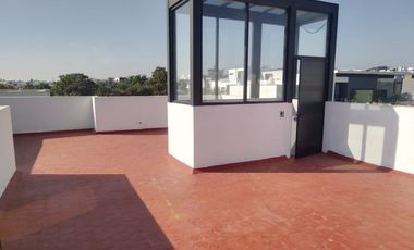 Estrena casa en renta en La Cima coto G