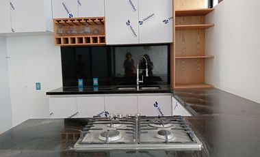 Estrena casa en renta en La Cima coto G