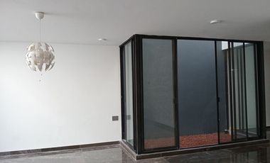 Estrena casa en renta en La Cima coto G