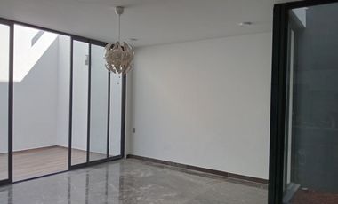 Estrena casa en renta en La Cima coto G