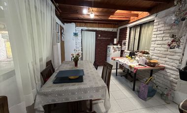 Hermosa Casa con amplio Terreno en Paine