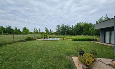 Casa en Arriendo en Camino Las Rastras