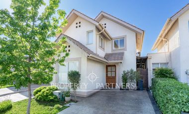 Hermosa casa en Condominio Alto Sacramento, seguridad 24/7 Linderos – Buin