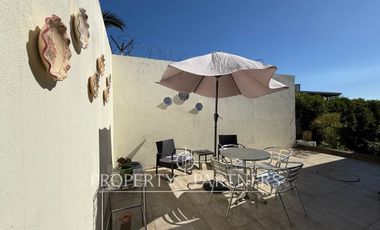 Moderna casa mediterránea en Pingueral