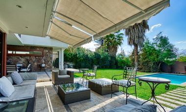 Excelente casa mediterránea en Manquehue Oriente