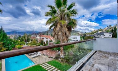 Excelente casa mediterránea en Manquehue Oriente