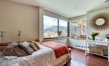 Excelente casa mediterránea en Manquehue Oriente