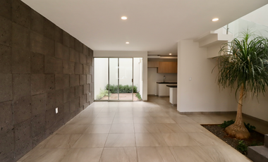 CASA EN VENTA EN CAÑADAS TRES MARÍAS