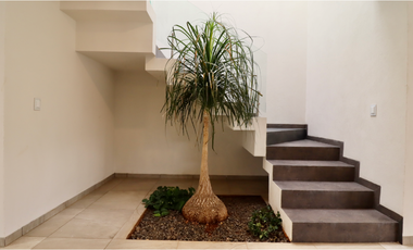 CASA EN VENTA EN CAÑADAS TRES MARÍAS