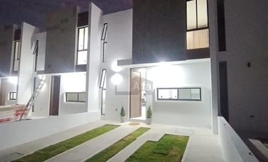 CASA EN VENTA AL NORTE EN RINCONADA DEL CARMEN