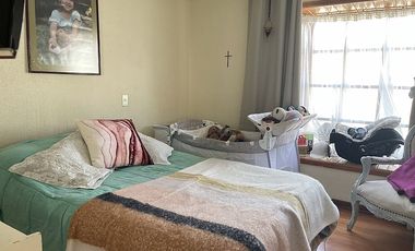 SE ARRIENDA HERMOSA CASA CON VISTA AL MAR (CÓD. 546)