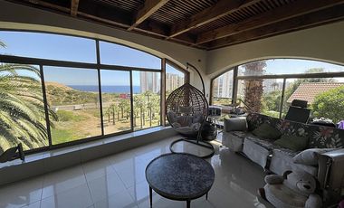 SE ARRIENDA HERMOSA CASA CON VISTA AL MAR (CÓD. 546)