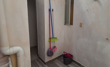 CASA EN RENTA DE UN PISO ZINACANTEPEC