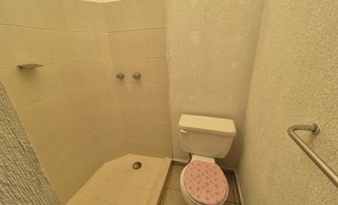 CASA EN RENTA DE UN PISO ZINACANTEPEC