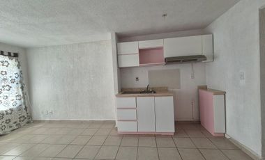 CASA EN RENTA DE UN PISO ZINACANTEPEC