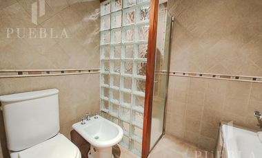 VENTA CASA 4 AMBIENTES CON PISCINA CLIMATIZADA Y QUINCHO EN LA MEJOR ZONA RESIDENCIAL DE RANELAGH