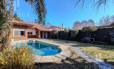 VENTA CASA 4 AMBIENTES CON PISCINA CLIMATIZADA Y QUINCHO EN LA MEJOR ZONA RESIDENCIAL DE RANELAGH