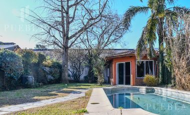 VENTA CASA 4 AMBIENTES CON PISCINA CLIMATIZADA Y QUINCHO EN LA MEJOR ZONA RESIDENCIAL DE RANELAGH