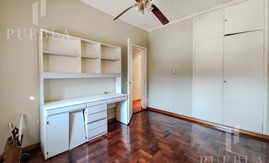 VENTA CASA 4 AMBIENTES CON PISCINA CLIMATIZADA Y QUINCHO EN LA MEJOR ZONA RESIDENCIAL DE RANELAGH