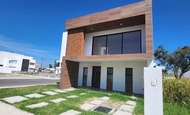 CASA EN VENTA,  CORREGIDORA POR EL PUEBLITO