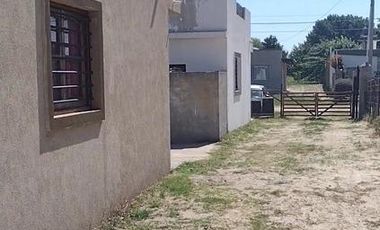 Casas en venta - 6 Dormitorios 6 Baños - 400Mts2 - Las Toninas