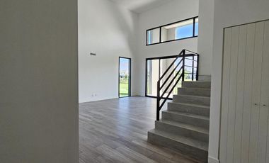 Casa en  venta en San Matías a la laguna 4 dormitorios pileta a estrenar 8187