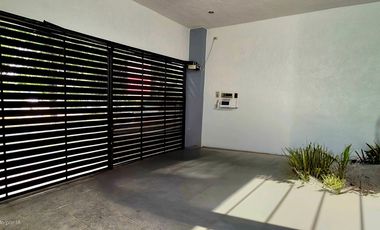 Casa de 3 recamaras AMUEBLADA en Villa de Alvarez, Colima