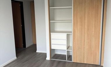 TRES AMBIENTES en VENTA a ESTRENAR . MOLDES al 900 . COLEGIALES