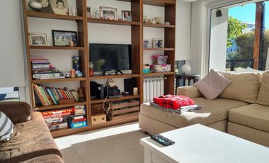 Casa 5 ambientes con una cochera Altos de Hudson I