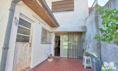 Casa olivos 4 ambientes cochera jardin pileta