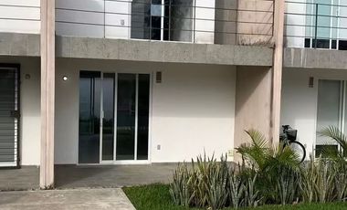 2 BD 1.5 BR Multi Level Home in Gated Community - Owner Financing Available!