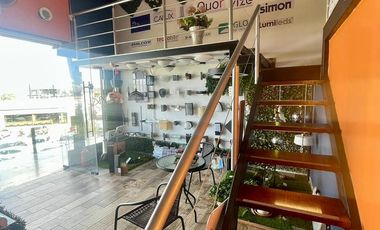 VENTA DE LOCAL EN ZAKIA EQUIPADO Y DOBLE ALTURA