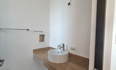 Casa en venta de 4 recámaras - Privada en Conkal