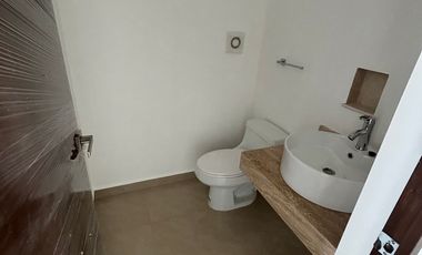 Casa en venta de 4 recámaras - Privada en Conkal