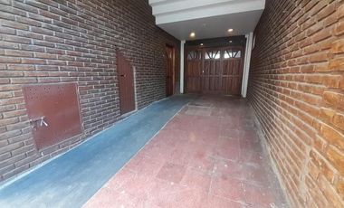 Departamento en venta - 2 Dormitorios 2 Baños - Cochera - 131Mts2 - Mar de Ajó