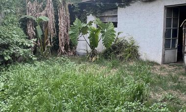 Propiedad ubicada en la esquina de Junín y Luján - Barrio Los Claveles