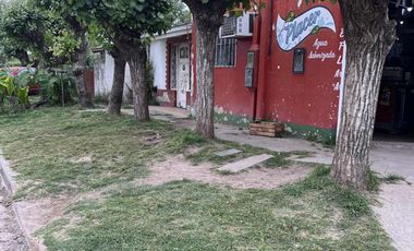 Propiedad ubicada en la esquina de Junín y Luján - Barrio Los Claveles
